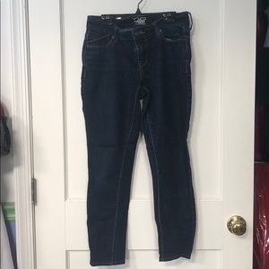 Dark wash skinny jeans